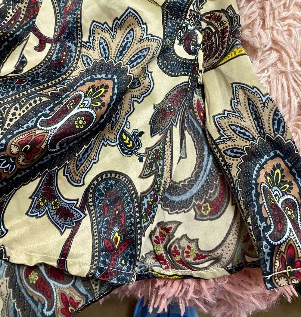 East 5th Women's Ruffled Neck Paisley Print Satin Blouse Size XL - Picture 5 of 6